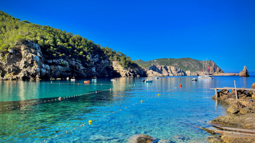 12 calas que visitrar en Ibiza